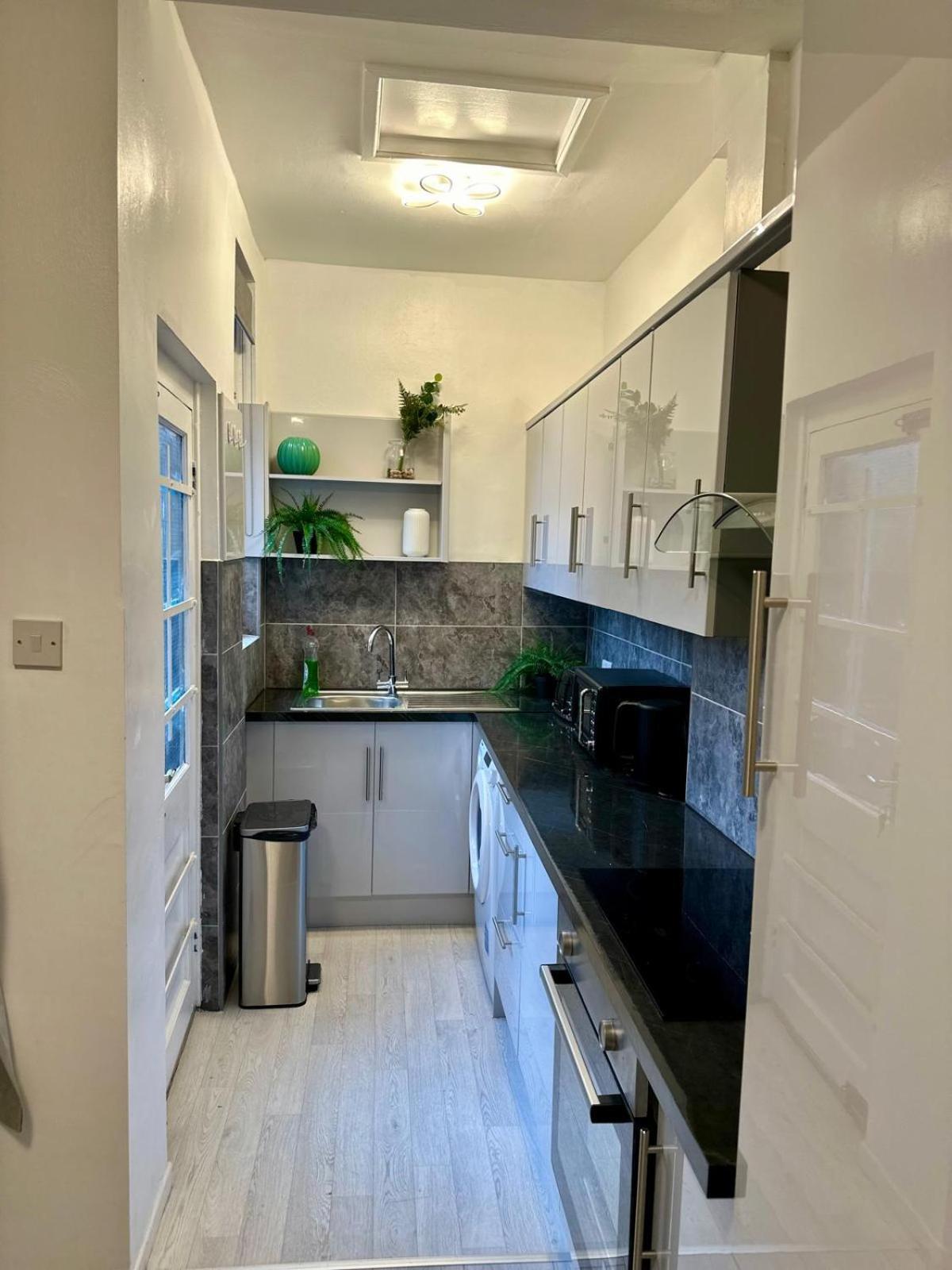 Dmk Haven Apartment Manchester Bagian luar foto
